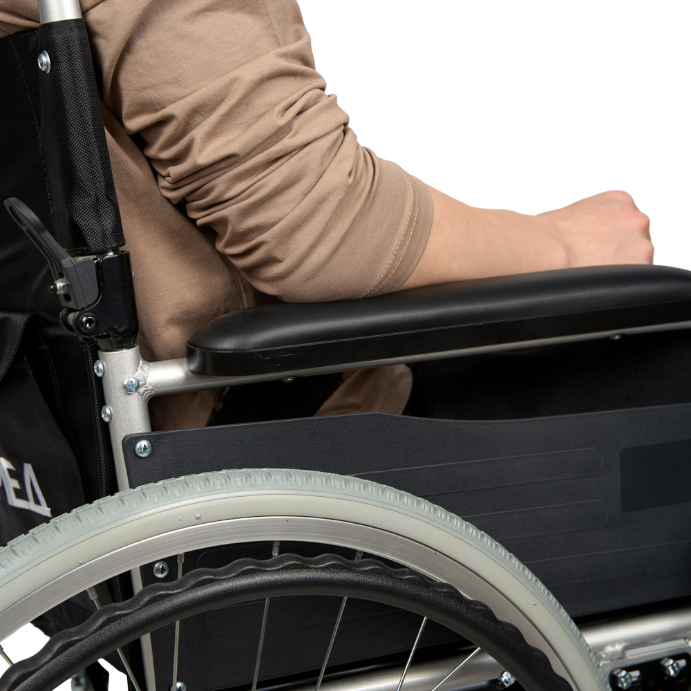 Кресло-коляска  для инвалидов Армед KR 001 